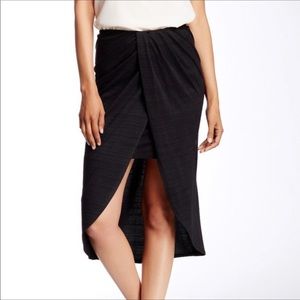 NWT Painted Threads Pleated Midi Black Ski…